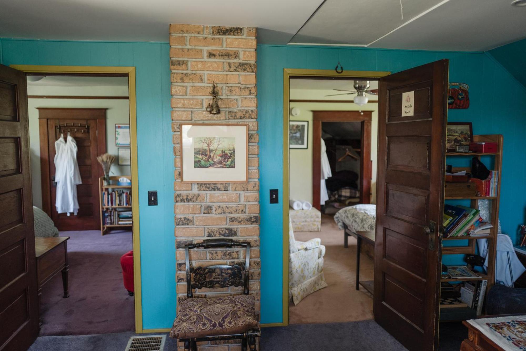 Southeast Portland Comfy & Eclectic Craftsman Home 외부 사진